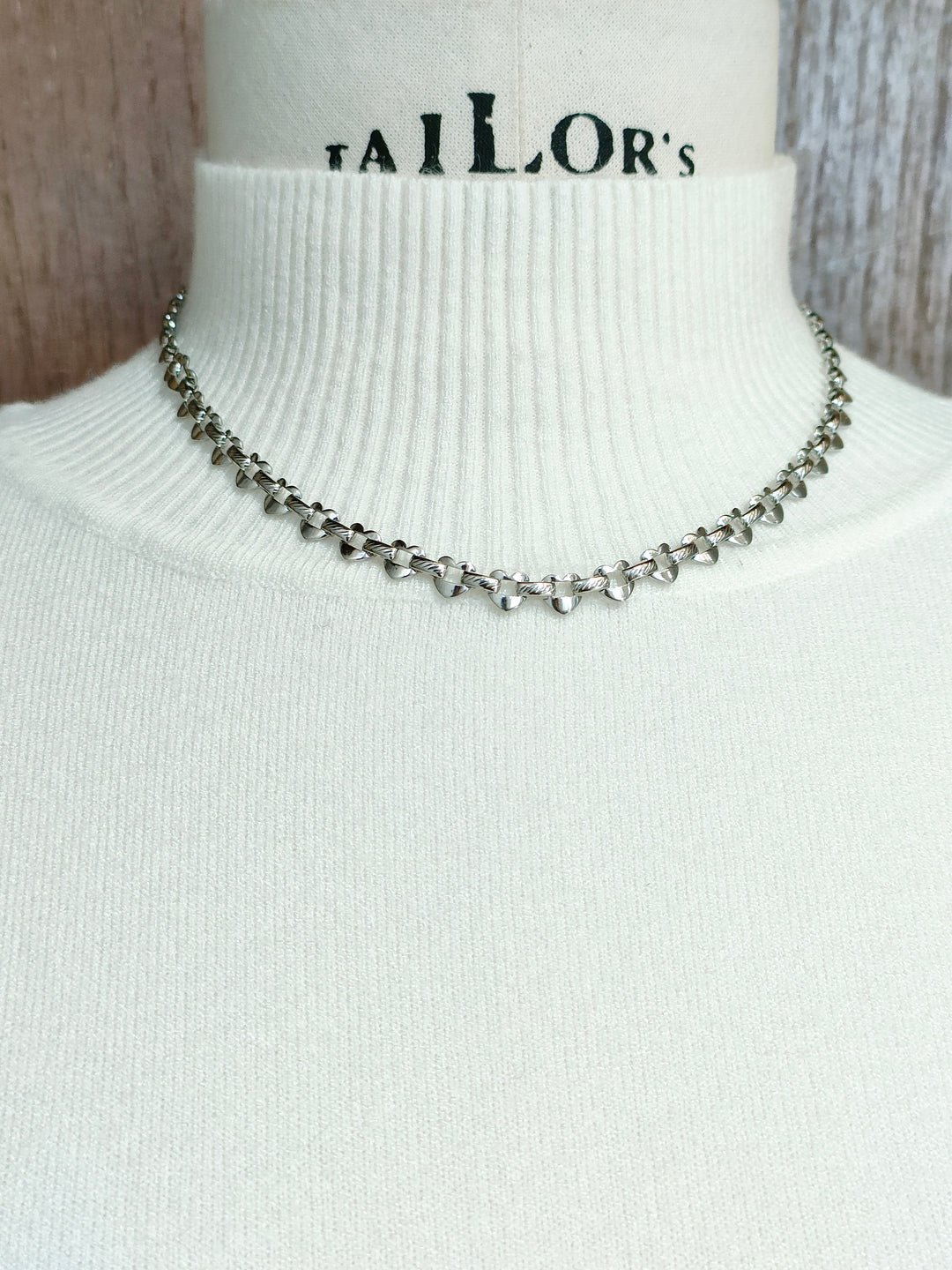 Collana acciao