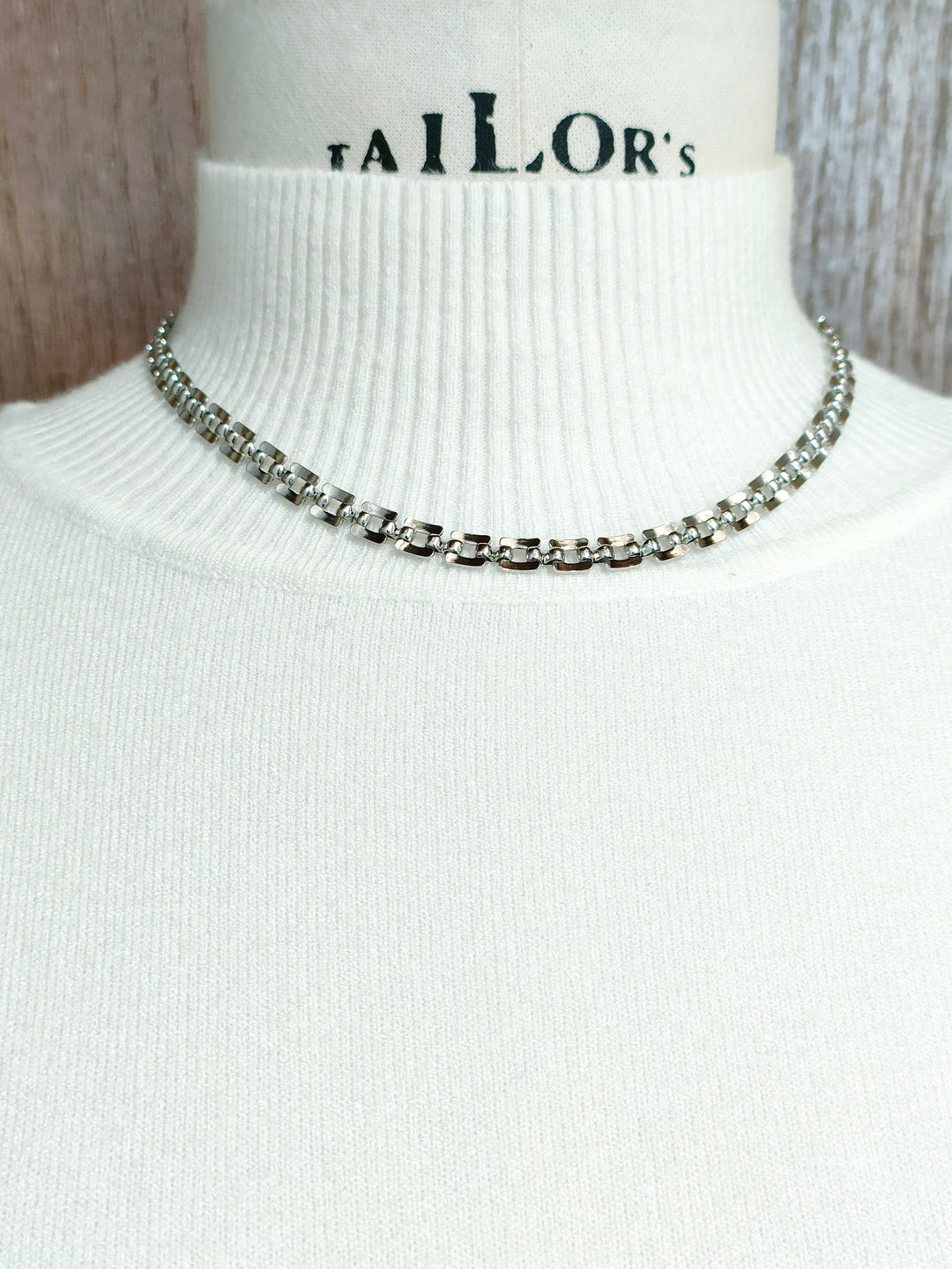Collana acciao