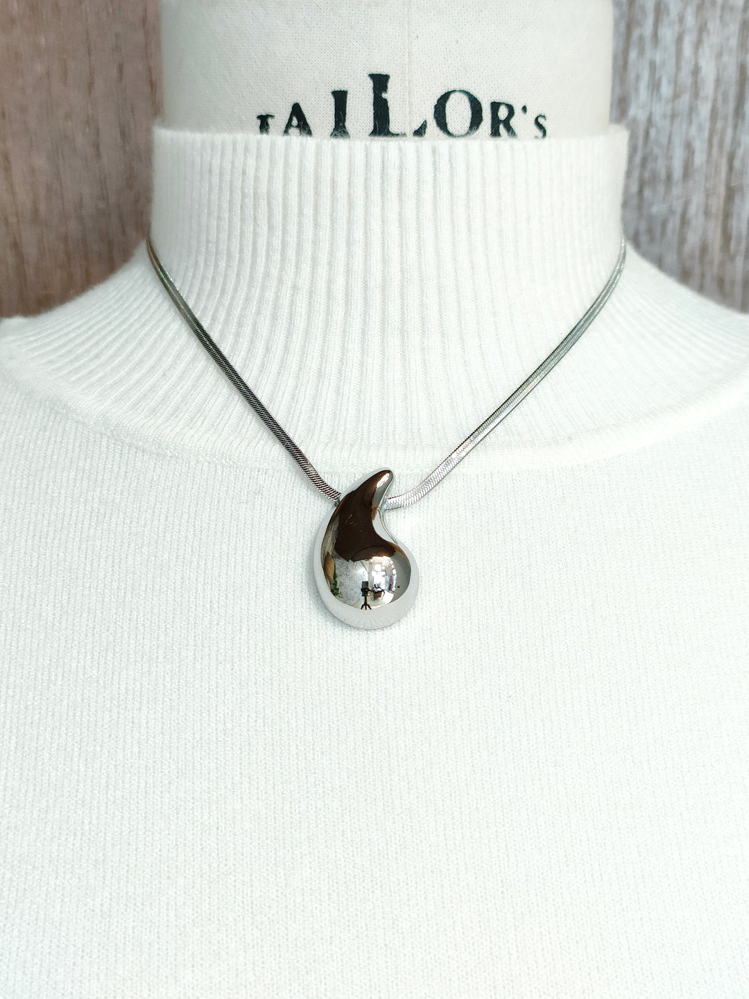 Collana acciao