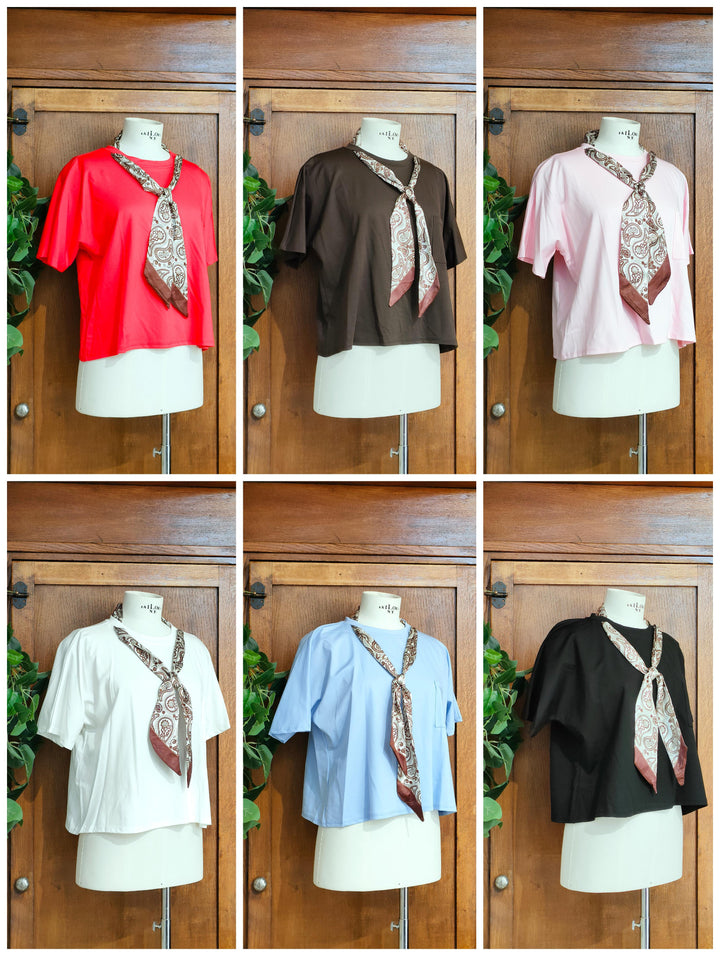 T-shirt con foulard