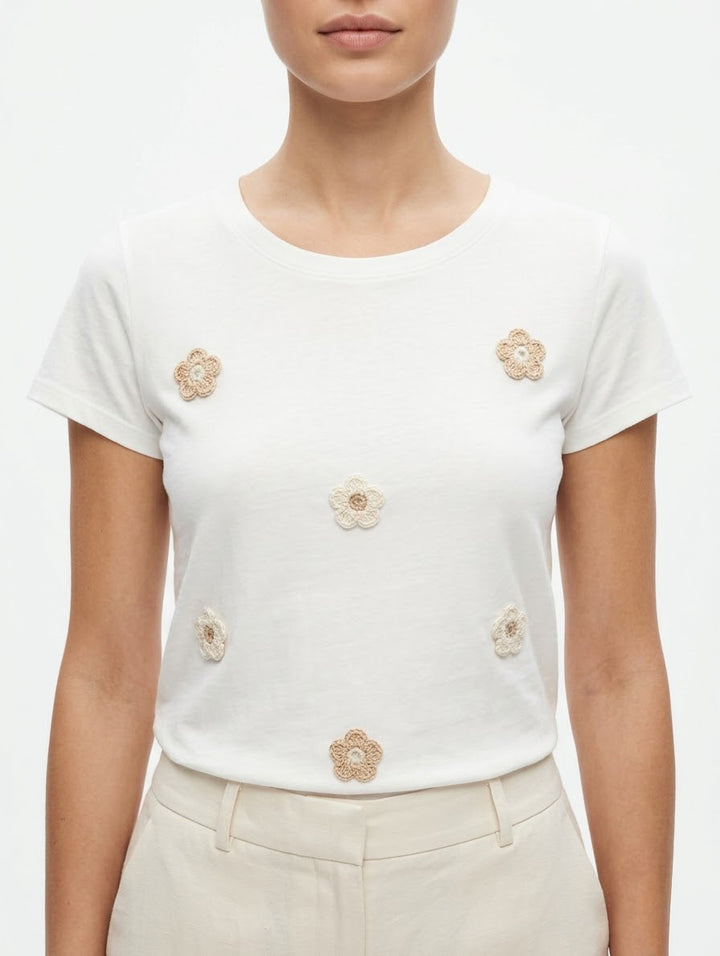 T-shirt fiori applicati