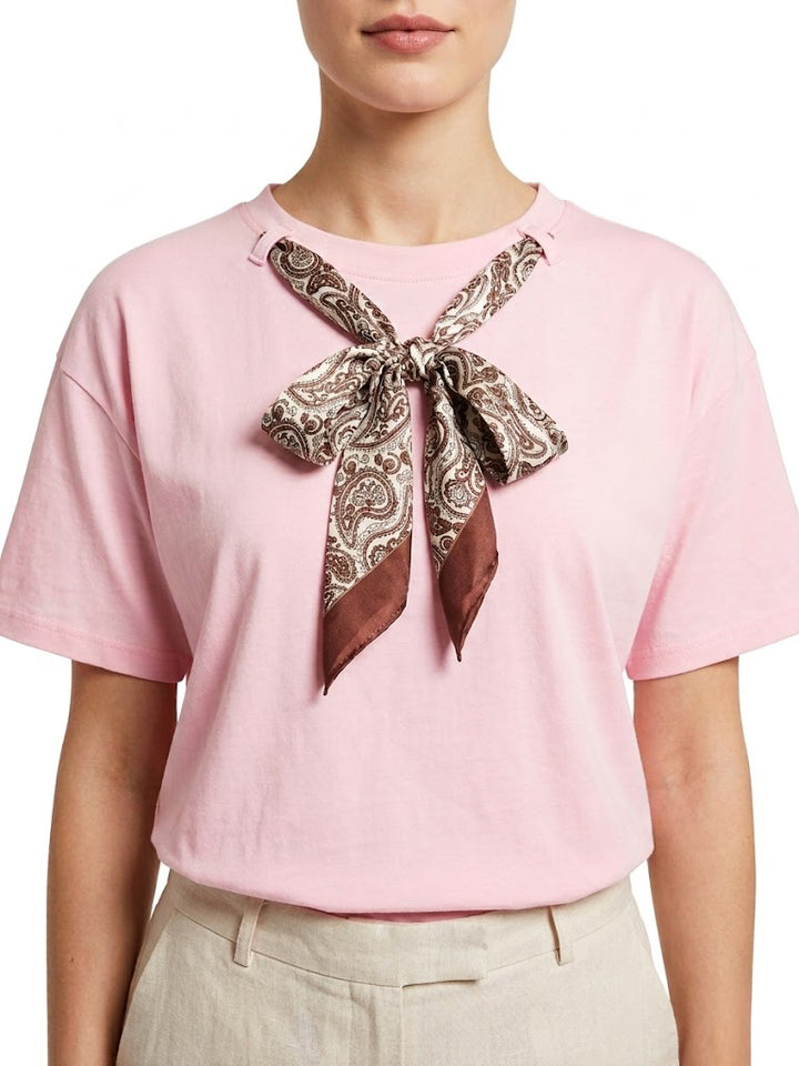 T-shirt con foulard
