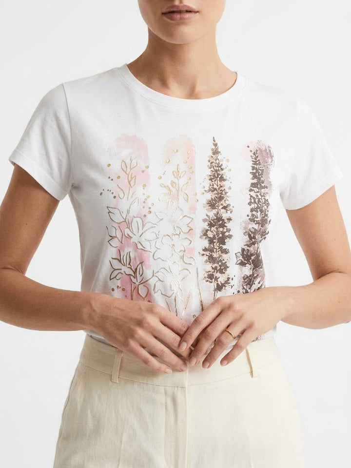 T-shirt aesthetic